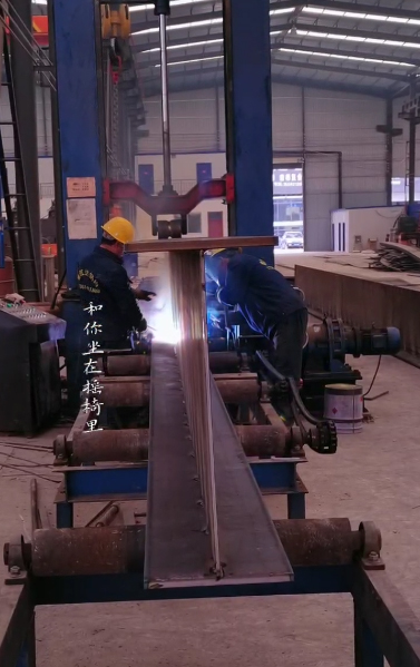 甘肃天水钢结构厂H型钢组立机